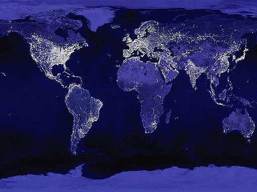 Усилия российских АЭС, ГЭС и ТЭС тратятся не слишком продуктивно -- на фотографии ночной Земли из космоса Россия выглядит не особенно освещенной