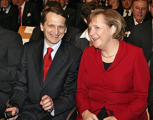Вице-премьер Сергей Нарышкин и федеральный канцлер Германии Ангела Меркель на выставке CeBIT. &lt;br>
&lt;B>Германия, 2007 год&lt;/B>