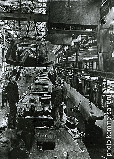 Массовое производство танков лишь в 1944 году удалось избавить от многочисленных производственных дефектов