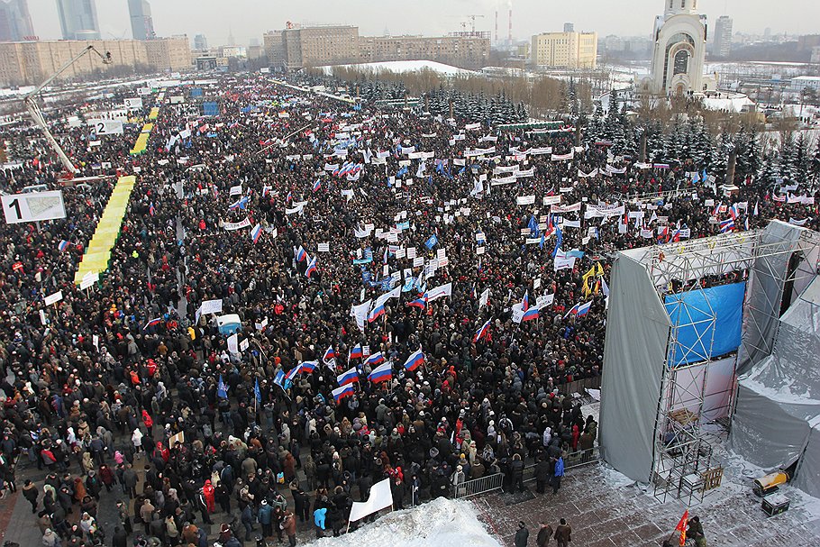 Митинг на Поклонной и шествие по Якиманке многим запомнились не текстами лозунгов, а числом участников