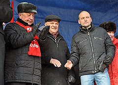 Коммунисты пытаются расширить свой неизменный электорат путем омоложения партийного лица 
