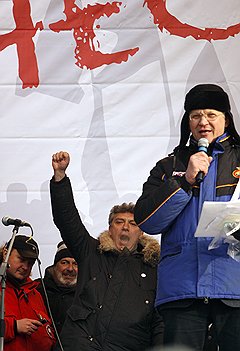 Один лишь имидж демократов до сих пор не принес Борису Немцову и Владимиру Рыжкову большой популярности 
