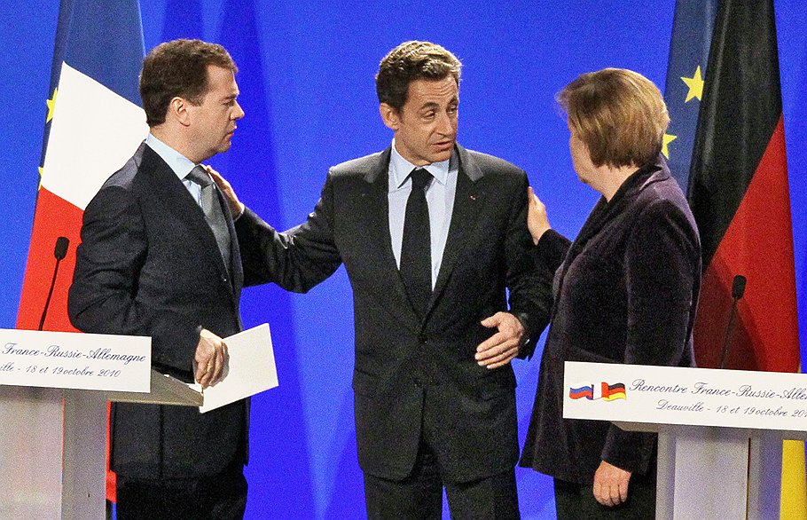 Рядом с Никола Саркози и Ангелой Меркель президент Медведев мог воевать, не слишком опасаясь за дружбу 