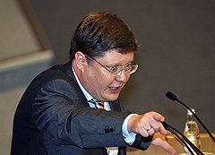 Единоросс Андрей Исаев решил бороться с клановостью в обеих палатах парламента, не жалея даже собственных однопартийцев 