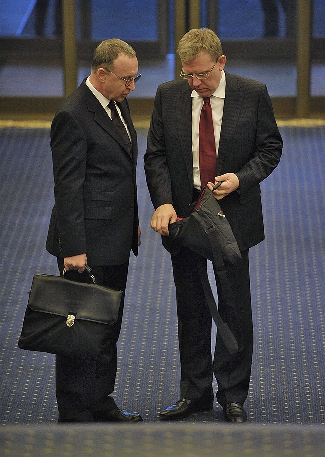 Глава Комитета гражданских инициатив Алексей Кудрин (справа) уверен, что если пенсионная реформа будет принята в текущем виде, через пару лет придется проводить еще одну 