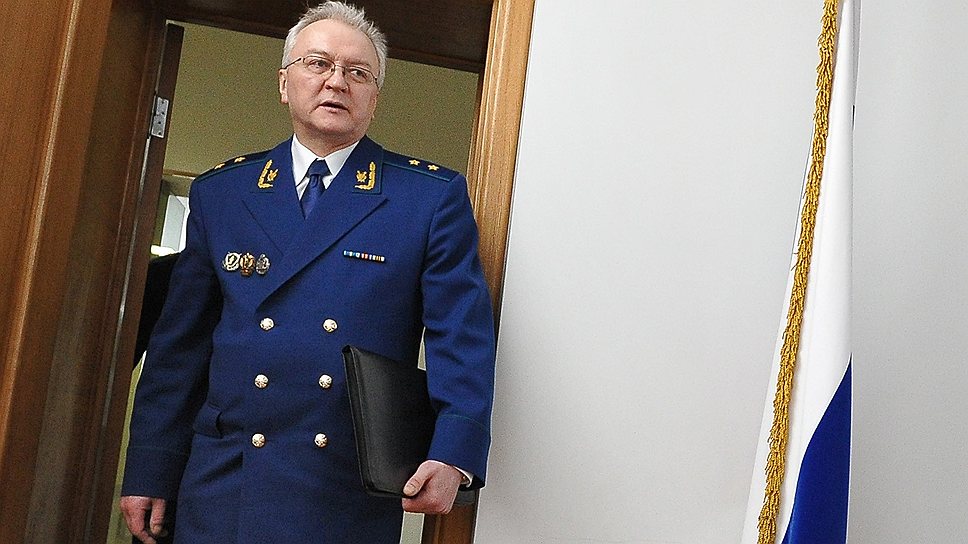 Свою трудовую деятельность в органах прокуратуры Аникин начал в 1978 году с должности техникалаборанта прокуратуры Владимирской области