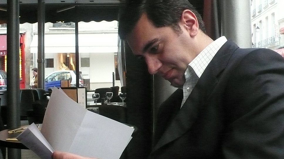 После того как в 2007 году ушедший в оппозицию бывший министр обороны Грузии Ираклий Окруашвили обвинил президента Саакашвили в коррупции, Тбилисский суд признал чиновника виновным в вымогательстве взятки 
