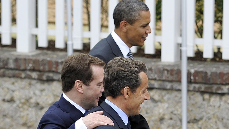 Президенты США, России и Франции Барак Обама, Дмитрий Медведев и Никола Саркози. Довиль, 2011 год 
