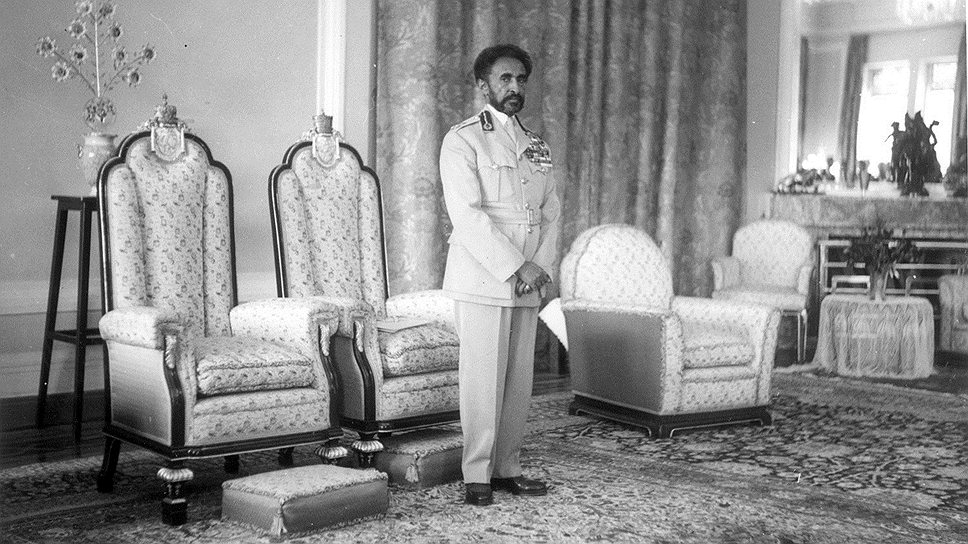 До декабря 1960 года политическая ситуация в Эфиопии считалась стабильной, а власть императора -- незыблемой