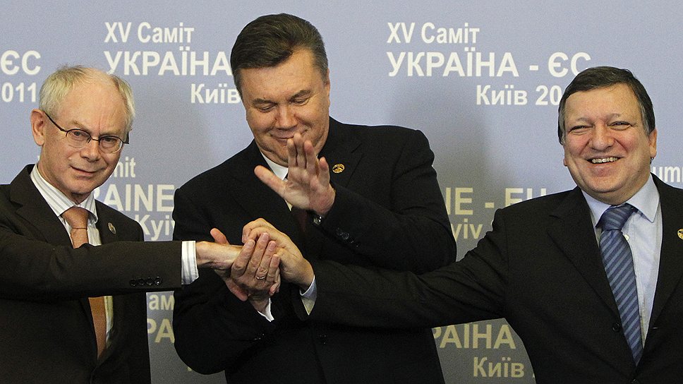 Президент Украины Виктор Янукович, заявив о сохранении курса Киева на интеграцию с ЕС, велел правительству задуматься о более тесном сближении с Россией и СНГ