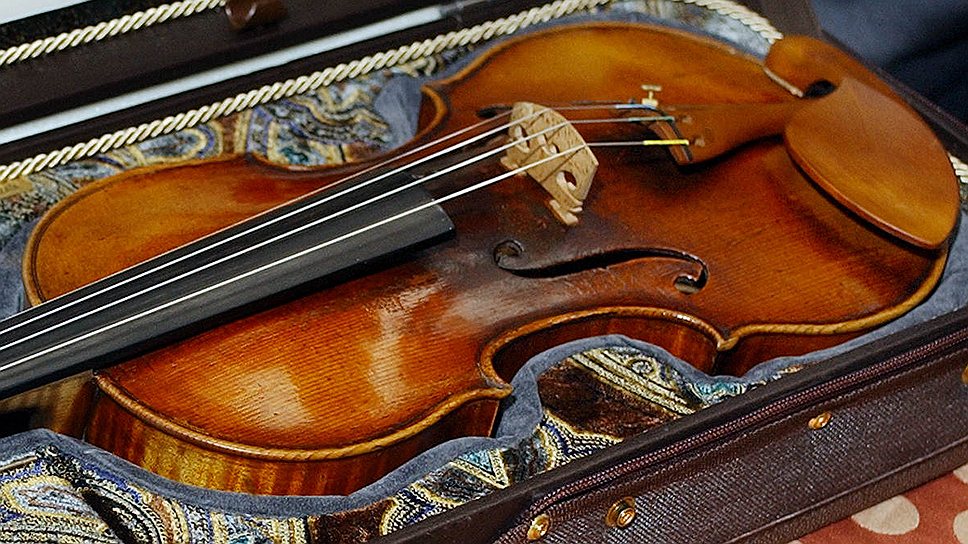 Скрипка Il Cannone (&quot;пушка&quot;), на которой играл Паганини, принадлежит к числу самых известных и самых драгоценных музыкальных инструментов мира