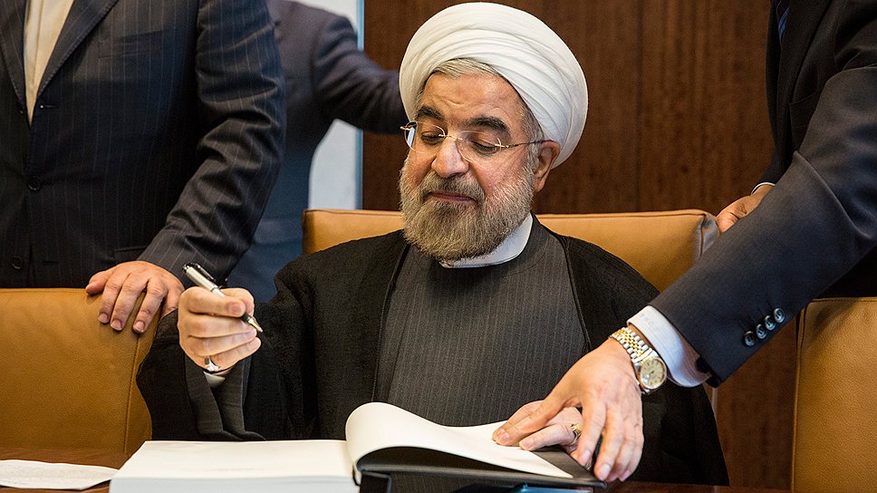 После избрания президент Ирана Хасан Роухани решил поскорее подписать ядерную сделку с мировым сообществом, чтобы снять санкции против Тегерана