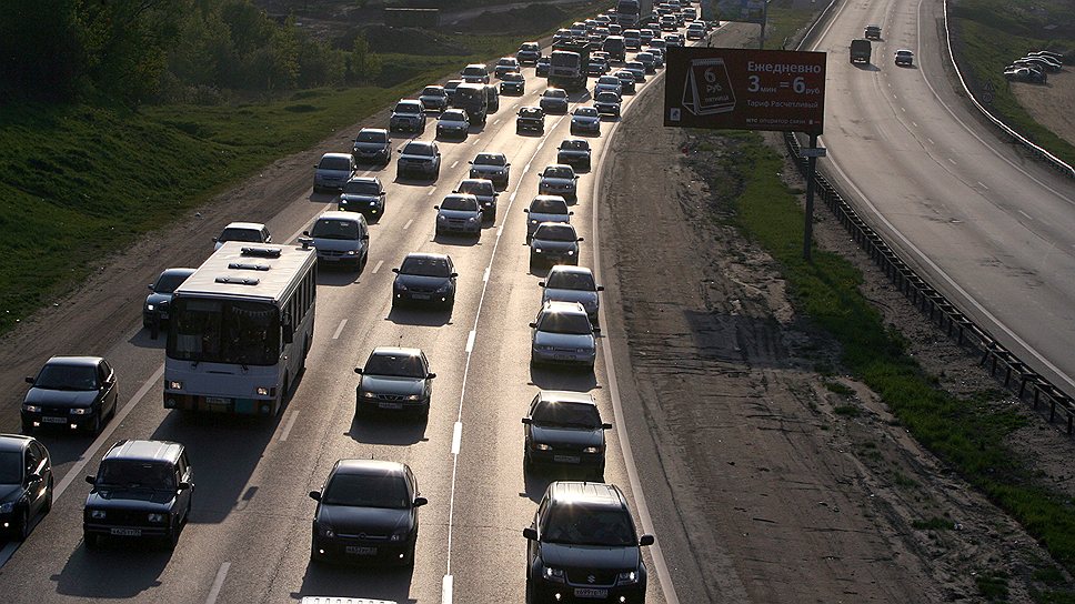 Не все аналитики уверены, что строительство Центральной кольцевой автодороги поможет избавить Москву от транзитного транспорта