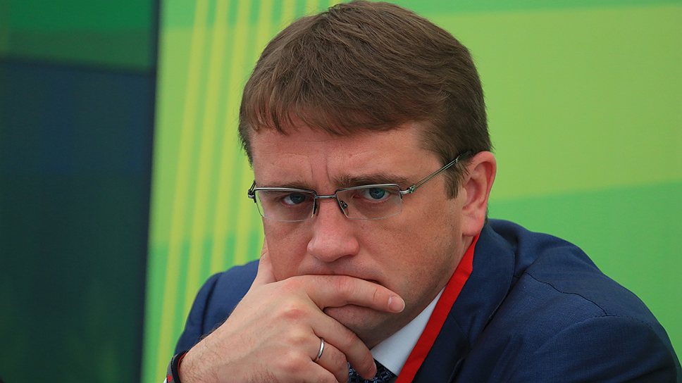 С 2008-го по февраль 2010 года Илья Шестаков руководил ОАО «Российский научно-исследовательский институт    сельскохозяйственных приборов»