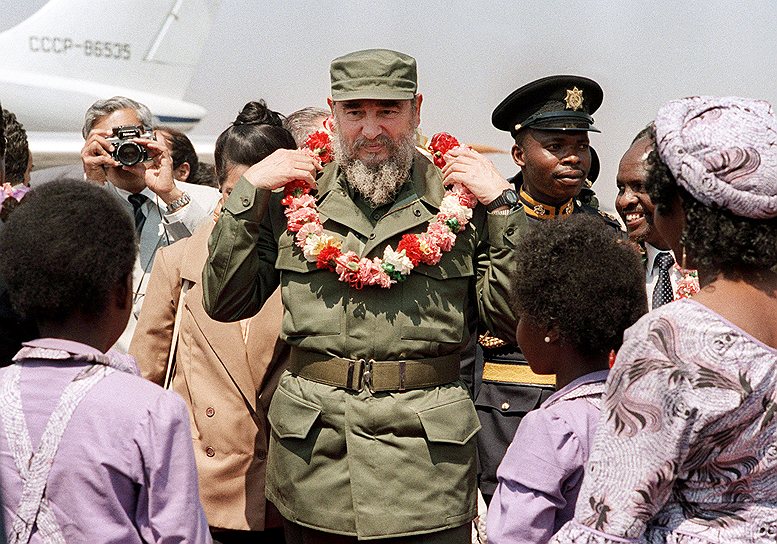 Президент Кубы Фидель Кастро. Зимбабве, 1986 год 
