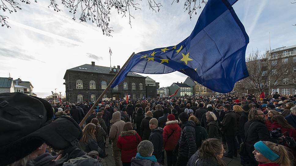 В облике сторонников исландской евроинтеграции теперь присутствует что-то неуловимо украинское