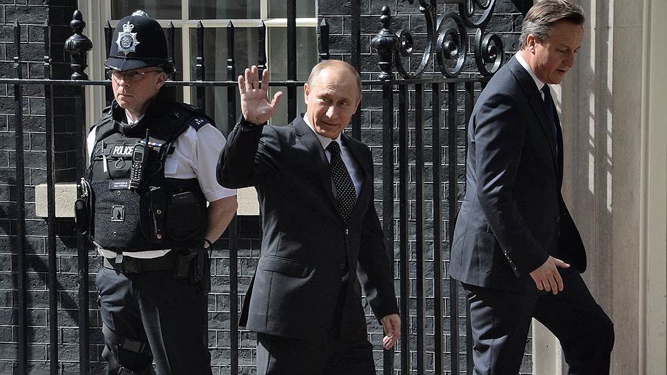 Президент России у входа в резиденцию главы правительства Великобритании
