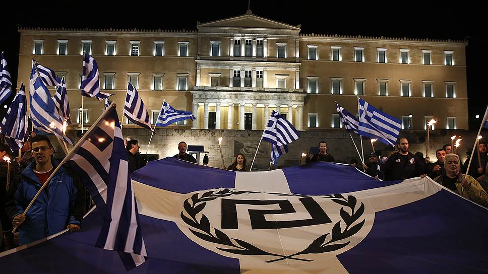 В Греции до 7% избирателей готовы поддержать партию &quot;Золотая заря&quot;, откровенно популяризирующую неофашистские взгляды 
