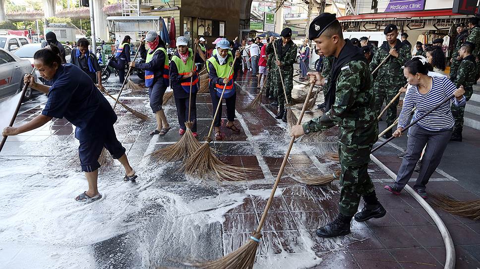 Пока непонятно, военные в Таиланде очищают госкомпании для народа или для себя