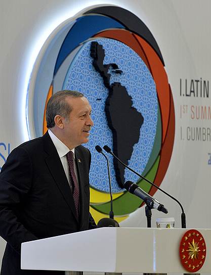 Турецкому президенту Тайипу Реджепу Эрдогану, видимо, не дают покоя лавры Анатолия Фоменко 
