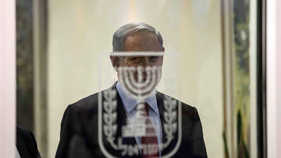 Вероятная победа правых на назначенных израильским премьером Биньямином Нетаньяху досрочных выборах в Кнессет вовсе не означает, что он сохранит свой пост 
