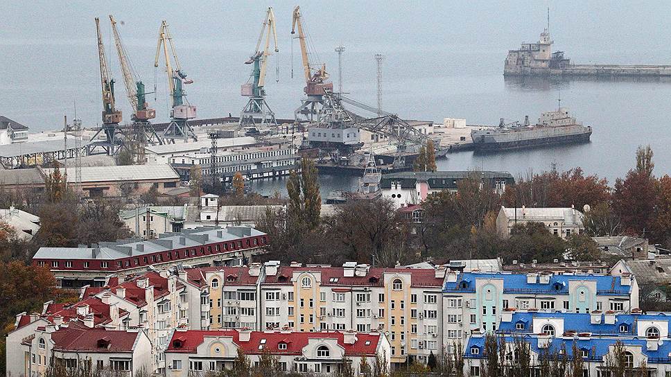 Крым остается непризнанной международным сообществом территорией, поэтому многие суда не заходят в порты полуострова 

