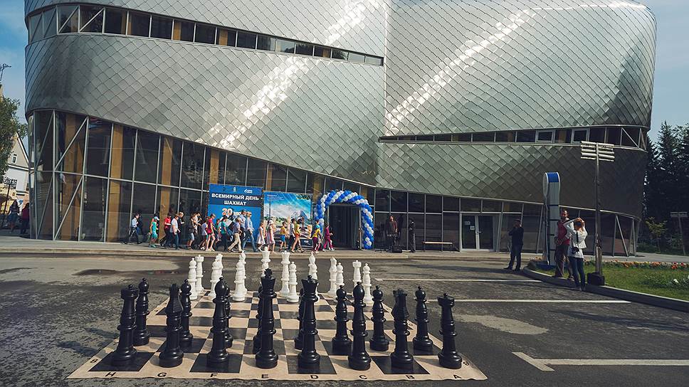 Сразу после открытия Югорской шахматной академии здесь прошла Всемирная шахматная Олимпиада 
