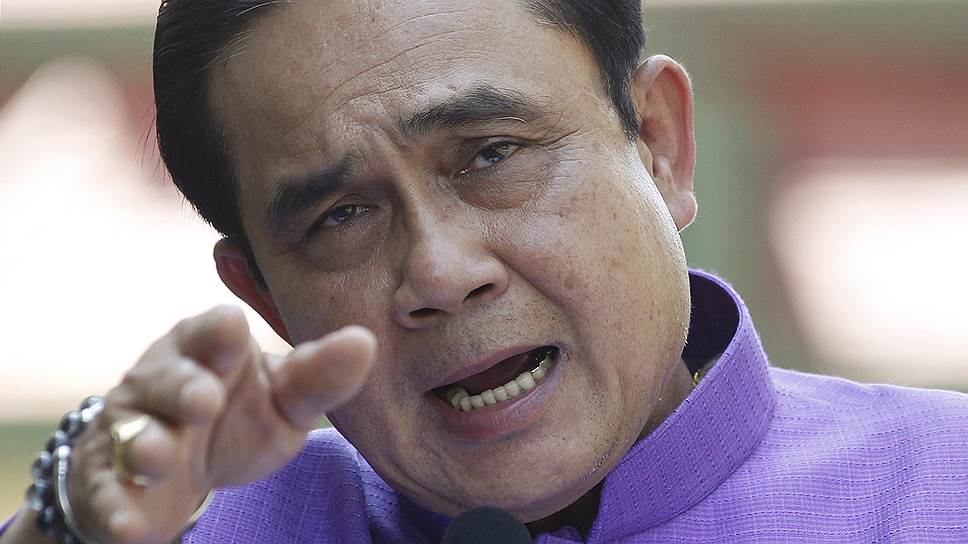 От военного положения премьер-министр Таиланда генерал Прают Чан-Оча хочет перейти к тотальной диктатуре