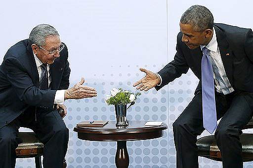 В апреле состоялась встреча президента США Барака Обамы и главы Кубы Рауля Кастро — первый прямой контакт между лидерами двух стран с 1959 года 
