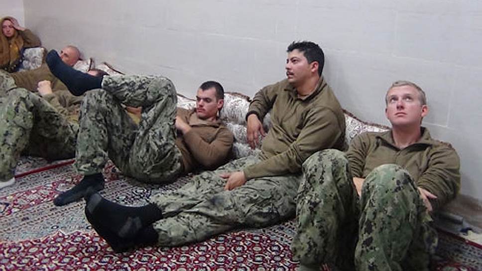 Экипажи американских военных катеров, нарушивших границу, задержались в Иране ненадолго 
