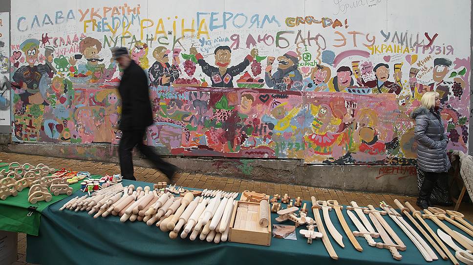 Украина, несмотря на все экономические провалы ее властей, не демонстрирует признаков скорого коллапса 
