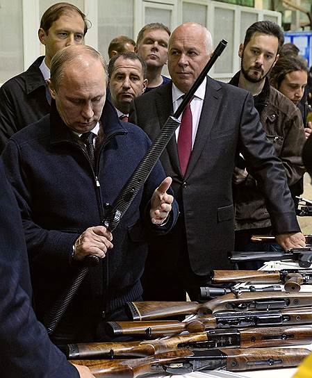 Владимир Путин замкнул систему управления военно-техническим сотрудничеством на себя 
