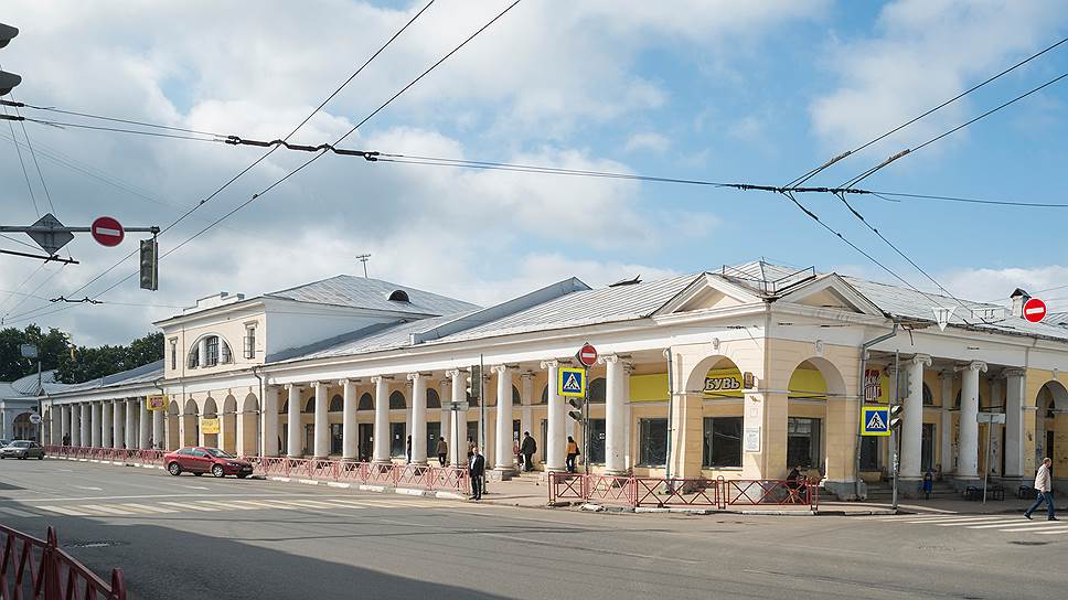 Компания &quot;Альфарекон&quot; получила подряд на реставрацию ротонды Гостиного двора в Ярославле (на фото) на сумму более 22 млн руб. Более половины от этой суммы компания похитила, распределив по счетам фирм-однодневок 
