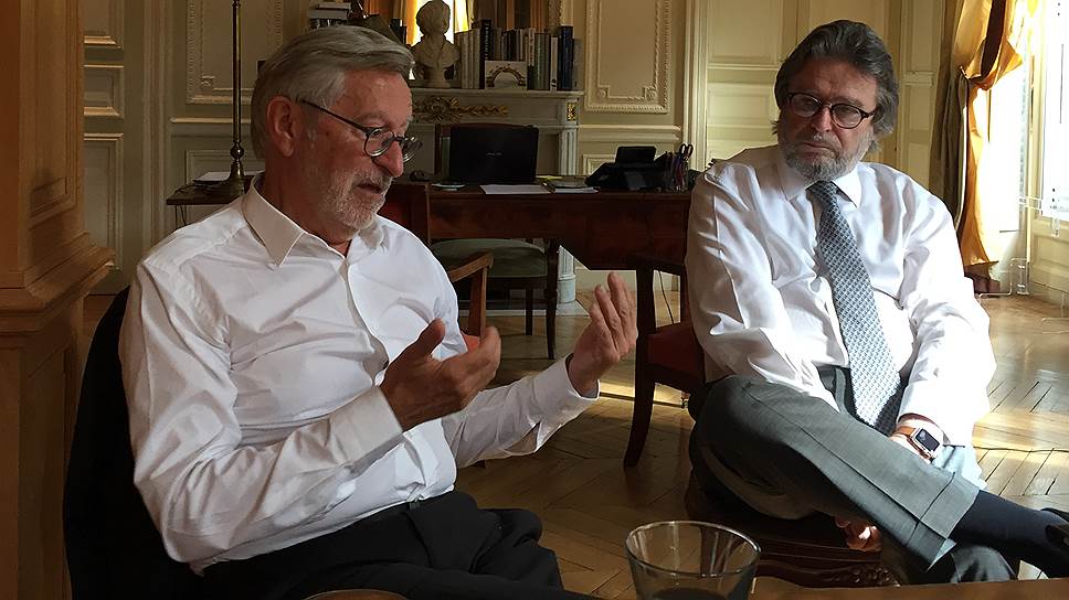 Председатель Национального синдиката антикваров Доминик Шевалье (слева) и генеральный директор биеннале Жан-Даниэль Компен (справа) рассказали, каким будет главное антикварное событие Франции