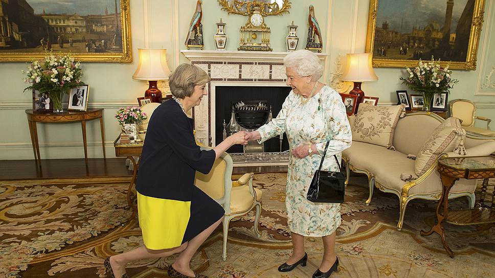 Вторая женщина—премьер-министр Великобритании Тереза Мей при назначении обещала стать &quot;премьер-министром всей страны&quot;