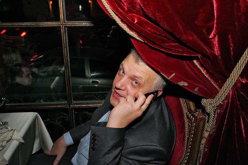 20 июля в Киеве был убит известный российский журналист Павел Шеремет. Он был многолетним автором изданий ИД &quot;Коммерсантъ&quot; (на фото — Павел Шеремет на праздновании юбилея &quot;Коммерсанта&quot; в 2009 году)