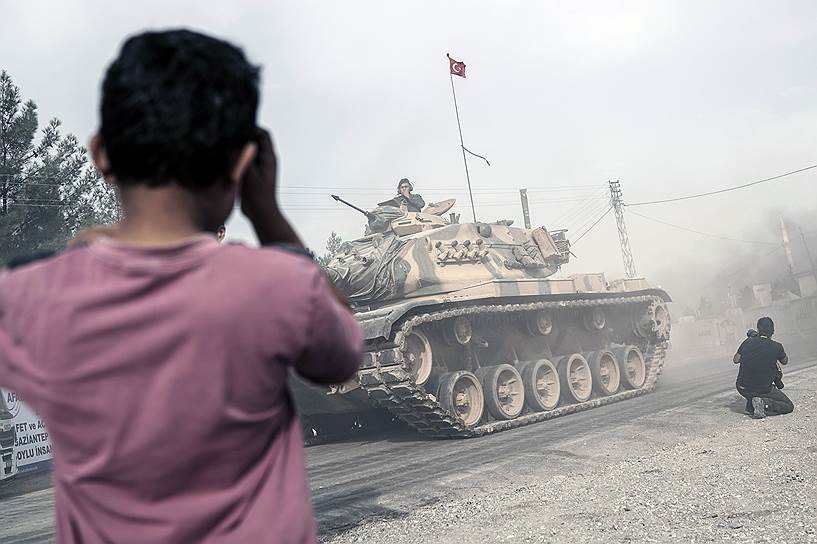 На прошлой неделе турецкая армия пересекла границу с Сирией и выбила боевиков ИГ из города Джераблус