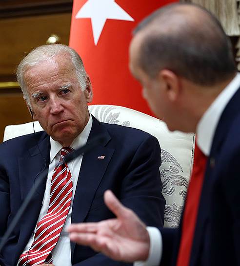 Вице-президент США Джо Байден на встрече с президентом Реджепом Эрдоганом поддержал турецкую операцию в Сирии