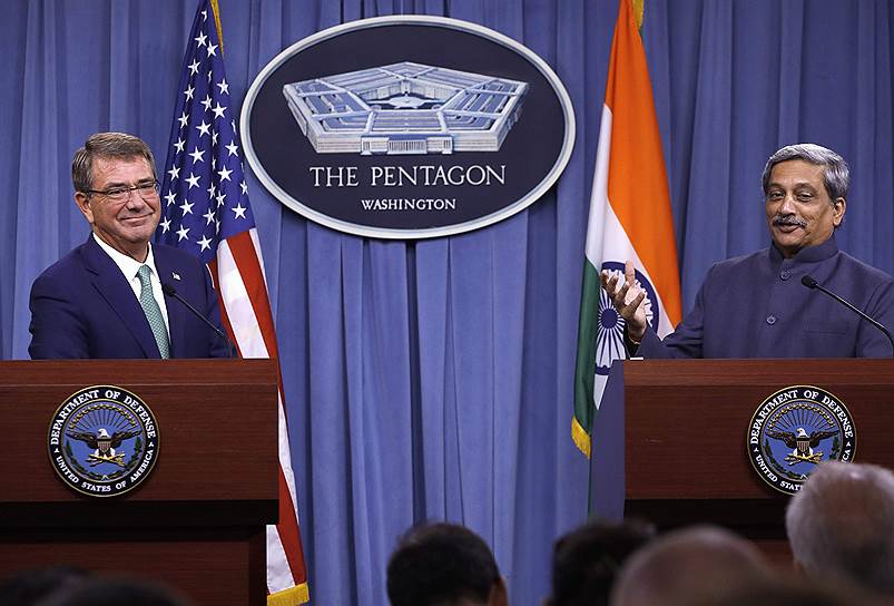 За скучным названием документа, подписанного министром обороны США Эштоном Картером (слева) и его индийским коллегой Манохаром Паррикаром, скрывается беспрецедентное содержание