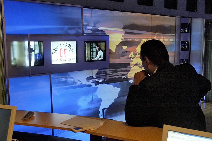 В 2003 году «Рустави 2» стал одним из вдохновителей «революции роз», в 2017 году самый рейтинговый грузинский телеканал отстаивает свою независимость