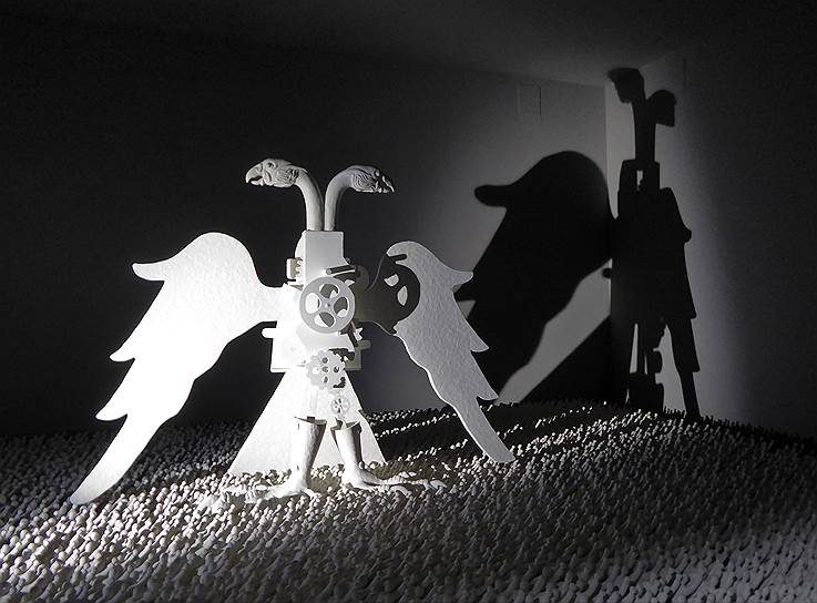 Проект &quot;Смена декораций&quot; художника Гриши Брускина в российском павильоне на 57-й Венецианской биеннале современного искусства 
