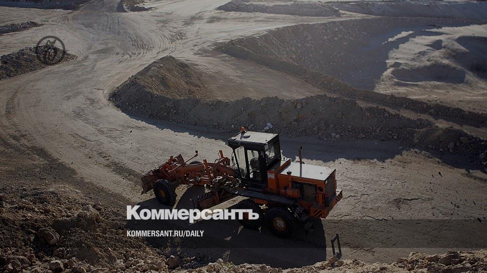 Добыча полезных ископаемых в приморском крае. Coal pit. Аир горнорудная компания. Горнорудная компания тыва. Полезные ископаемые добыча.