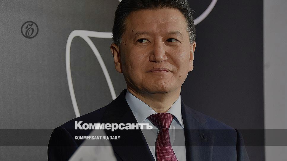 Где сейчас илюмжинов. Калмыкия шахматы президент. Президент Калмыкии шахматист. Президент шахматной Федерации. Кирсан Илюмжинов и Гарри Каспаров.