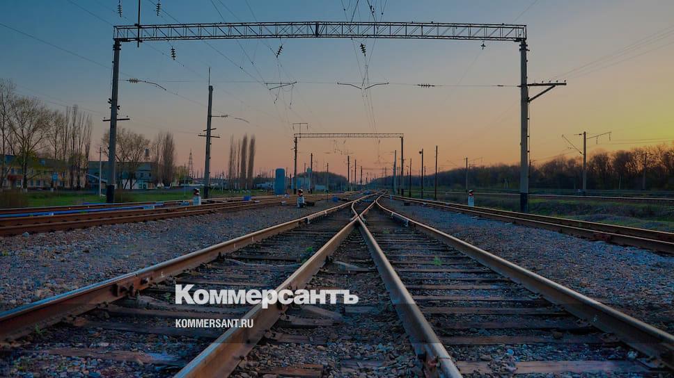 Пермь жд работа. Станция пермь 2. Железнодорожный вокзал пермь 2. Железнодорожная станция «пермь-ii». Пермь жд работа.