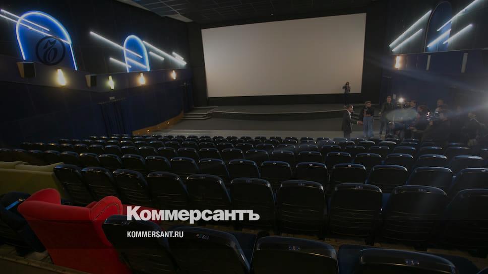 Премьер зал. Премьер зал Омега Екатеринбург. Кинотеатр Омега Екатеринбург залы. Премьер зал Омега залы. Омега кинотеатр премьер зал Екатеринбург.