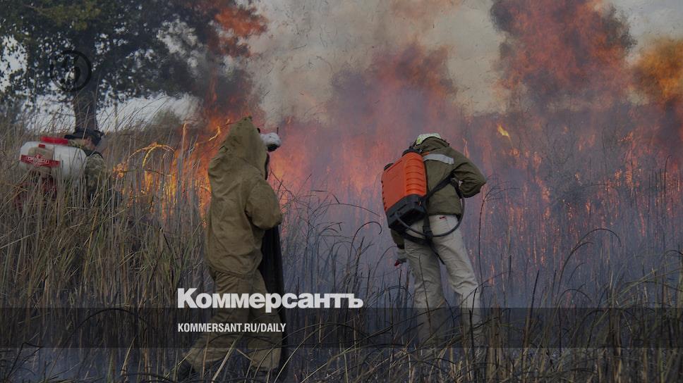 Добровольная пожарная команда (мо «рахьинское городское поселение»). Тушение пожаров добровольными пожарными. Тушение огня. Добровольная пожарная охрана вдпо. Добровольная пожарная дружина.