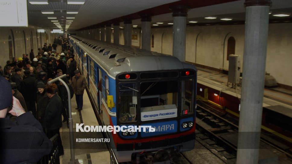 Тискание девушек общественных транспорте. Уступить место в автобусе. Проездной пенсионерам на общественный транспорт сняли блокировку. Женщины в общественном транспорте. Заплотил за проест в крин.