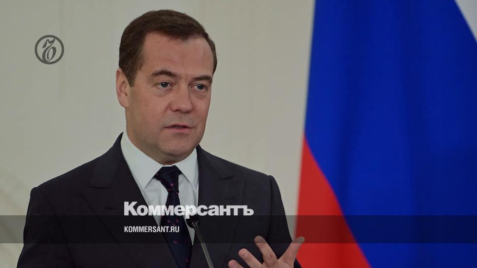 Как менялся медведев. Зам Медведева. Медведев заместитель Сорокина. Медведев назвал угрозу для России.