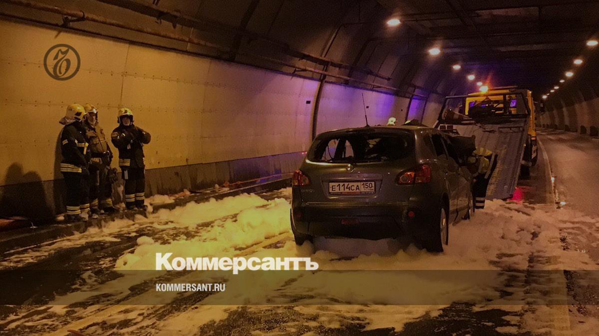 Движение в Северо-Западном тоннеле в Москве перекрыли из-за пожара –  Коммерсантъ