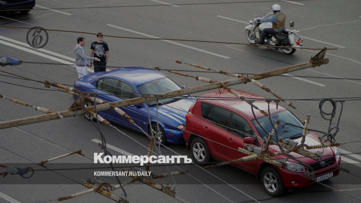 Аварии просят прижаться к обочине – Коммерсантъ